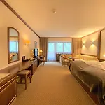 Valara Alpine Art 4*