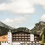 Valara Alpine Art 4*