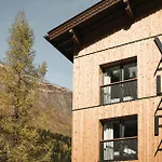 Valara Alpine Art