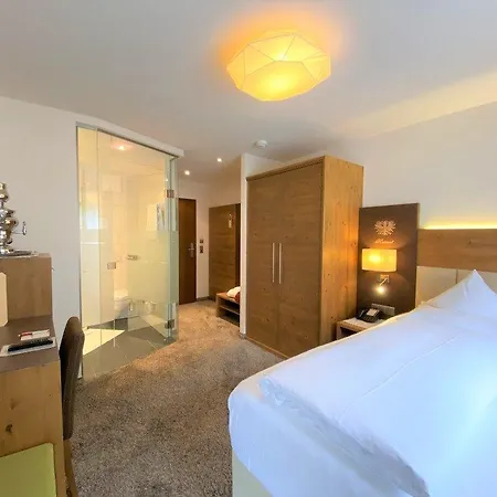 Valara Alpine Art Tux