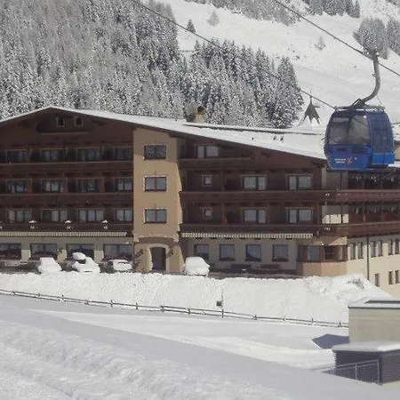 Valara Alpine Art Hotel