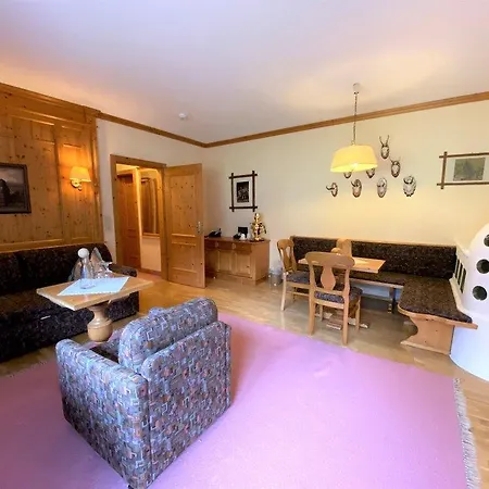 Valara Alpine Art Tux