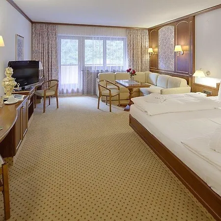 Valara Alpine Art Hotel 4*