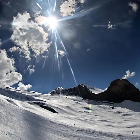 Hotel Valara Alpine Art 4*