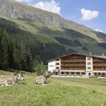 Hotel Valara Alpine Art 4*