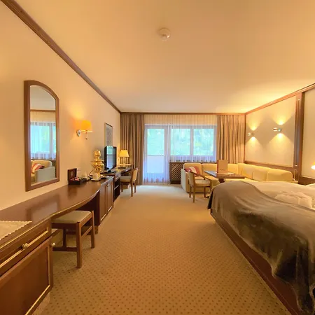 Valara Alpine Art 4*