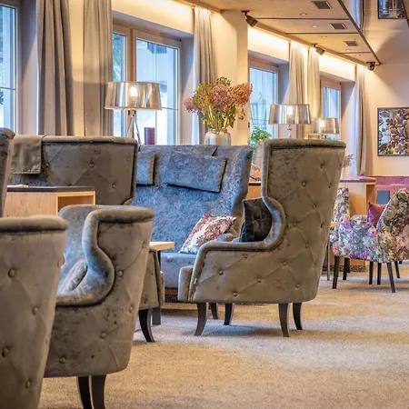 Valara Alpine Art 4*