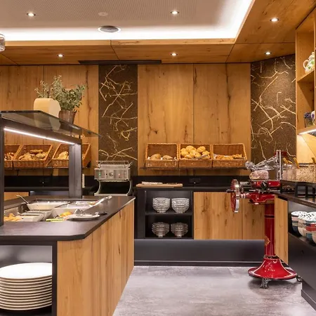 Valara Alpine Art Hotel