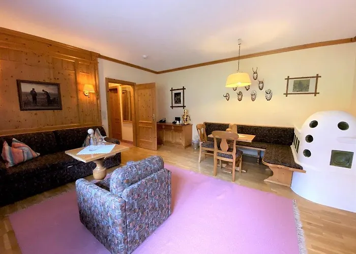 Valara Alpine Art Tux