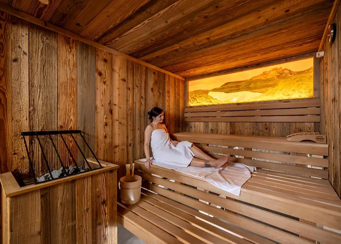 Hotel Valara Alpine Art 4*