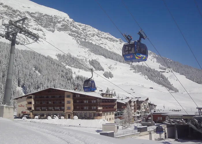 Valara Alpine Art ホテル トゥクス