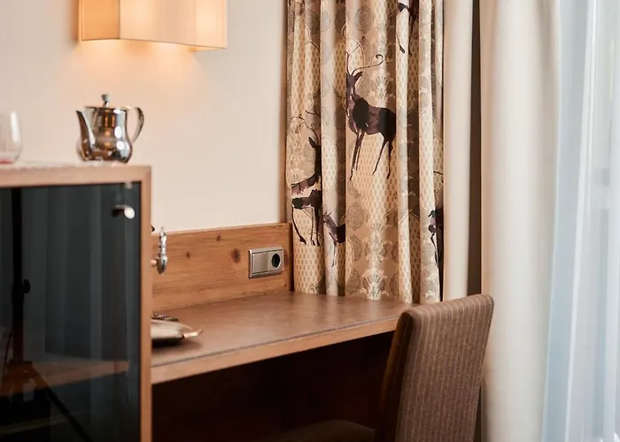 Valara Alpine Art Hotel Tux