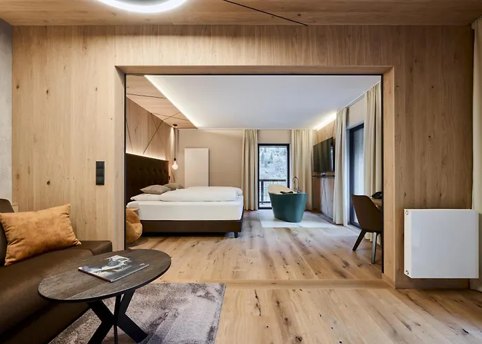 Hotel Valara Alpine Art