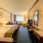 Valara Alpine Art Tux