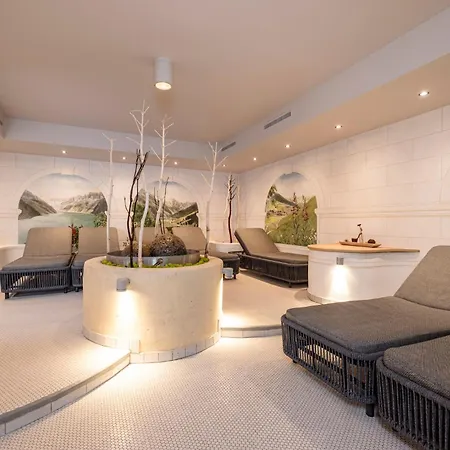 Valara Alpine Art מלון טוקס