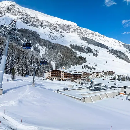 Valara Alpine Art 4* טוקס