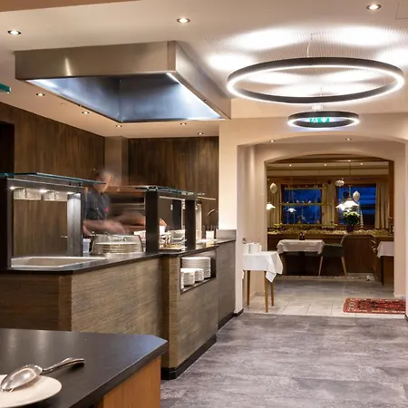 Valara Alpine Art 4*