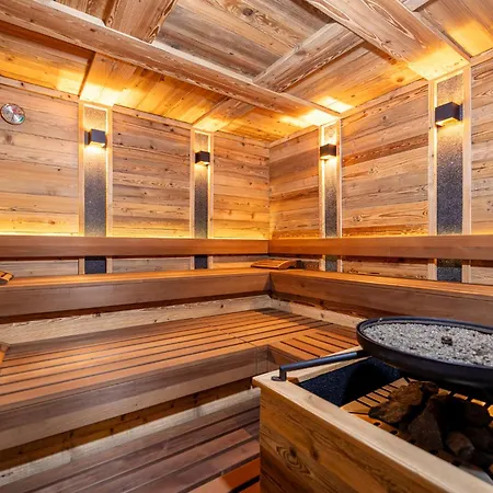 Valara Alpine Art 턱스