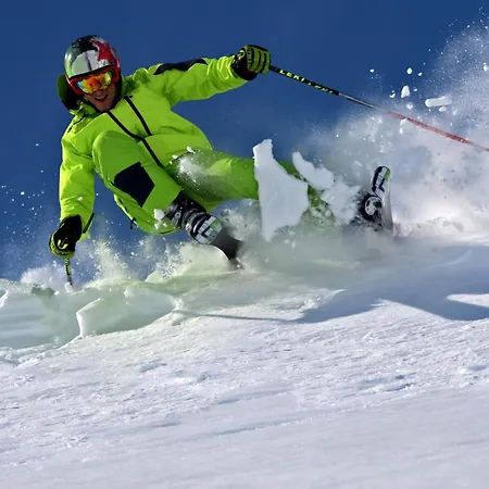 Valara Alpine Art 4* 턱스