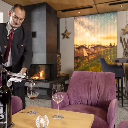 Valara Alpine Art 4* 턱스